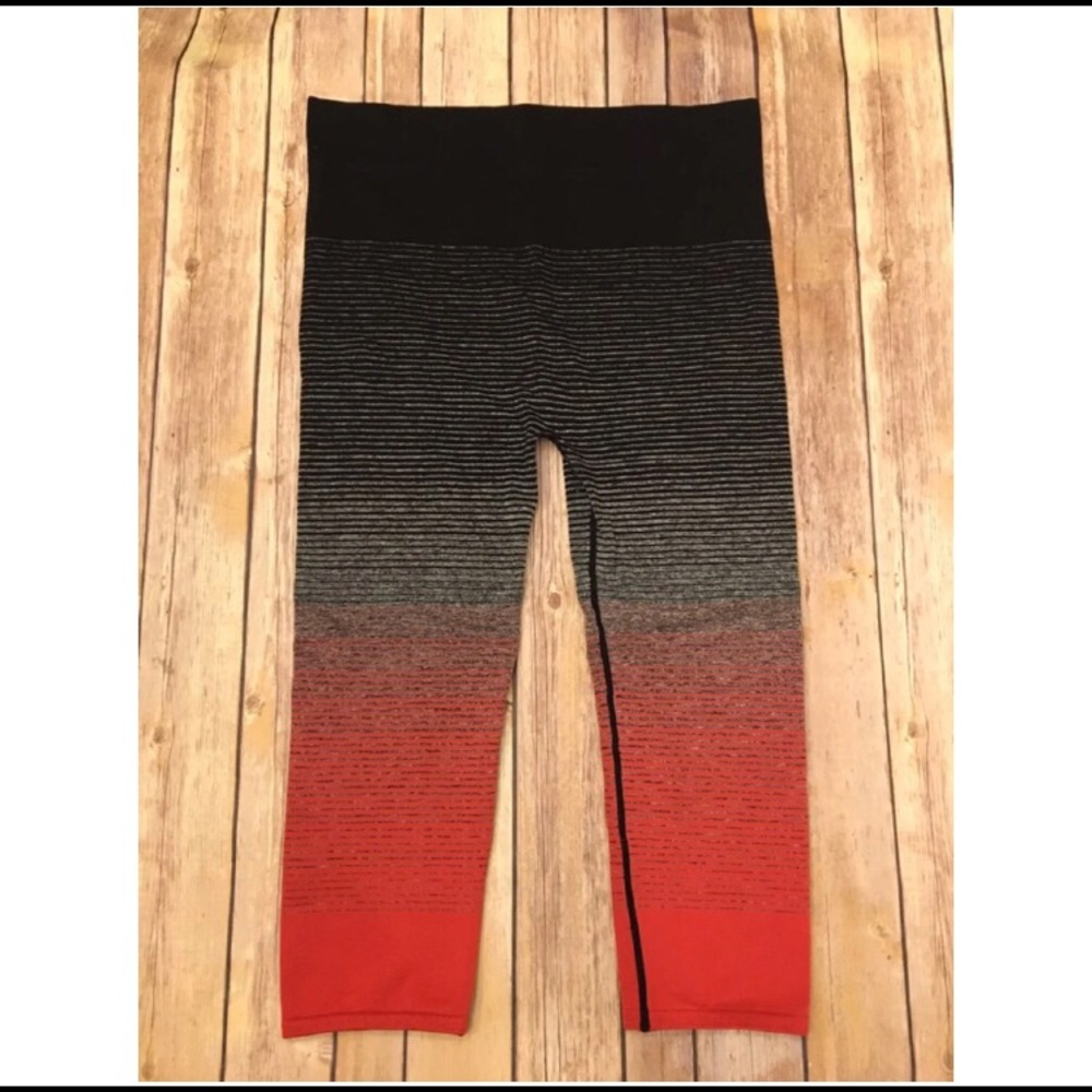 🍎 City Streets Workout Leggings. Size XL.